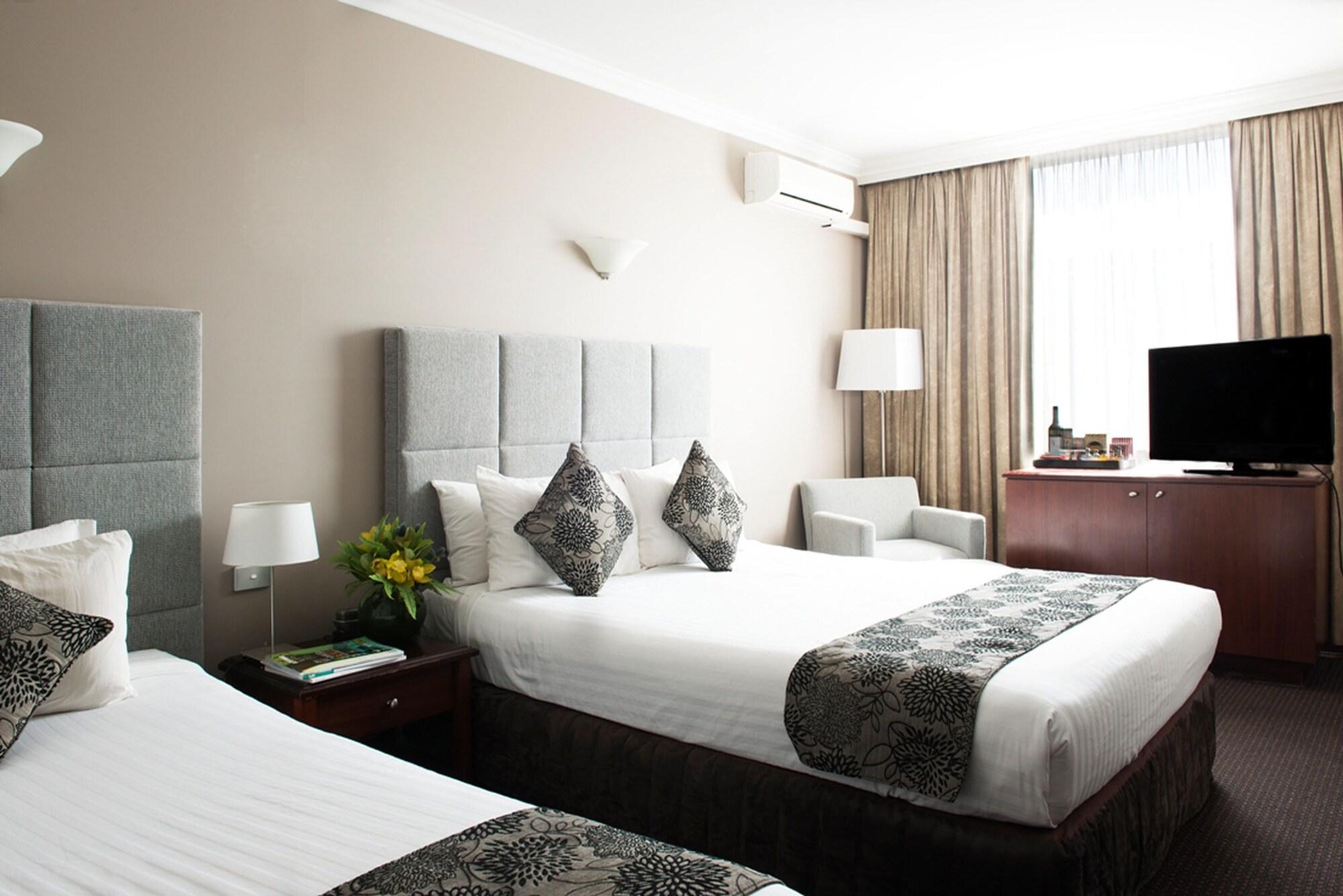 Crowne Plaza Melbourne Carlton By Ihg Hotel Exterior photo