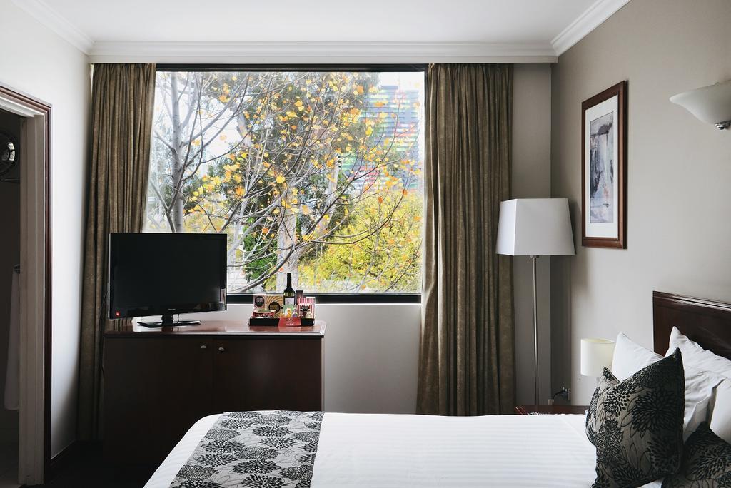 Crowne Plaza Melbourne Carlton By Ihg Hotel Exterior photo